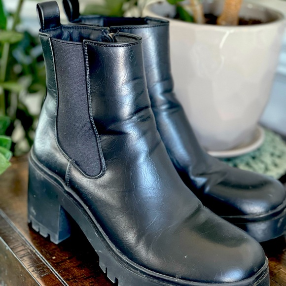 Dirty Laundry Origin Bootie (by Chinese Laundry) - Picture 4 of 5